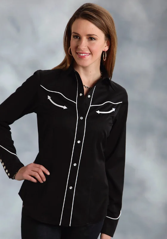 WOMENS BLACK WITH RED WHITE AND BLUE AMERICAN FLAG SKULL LONG SLEEVE WESTERN SNAP SHIRT Cozy Plain Short Sleeve
