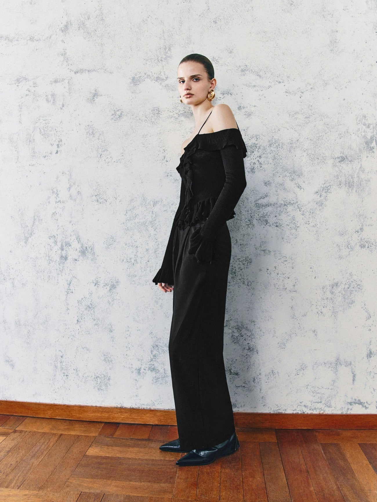 Off Shoulder Knitted T-Shirts Front Pockets Side Pockets Patch Pockets