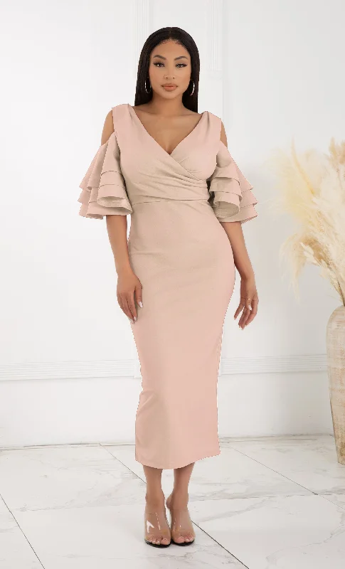 Raised Me Right Apricot Elbow Sleeve Ruffle Cross Wrap V Neck Cold Shoulder Bodycon Midi Dress Elegant Floral Appliqué Midi Dress Raised Me Right Apricot Elbow Sleeve Ruffle Cross Wrap V Neck Cold Shoulder Bodycon Midi Dress Elegant Floral Appliqué Midi Dress