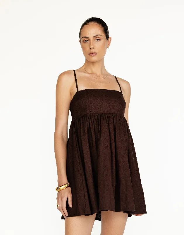 Tarsha Mini Dress (Chocolate) Classic White Mini Dress