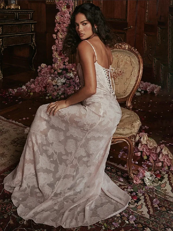 A-line Lace Spaghetti Strap Backless Nightclub Long Sexy Summer Maxi Dress Cozy Ruffle Sleeve Maxi Dress A-line Lace Spaghetti Strap Backless Nightclub Long Sexy Summer Maxi Dress Cozy Ruffle Sleeve Maxi Dress